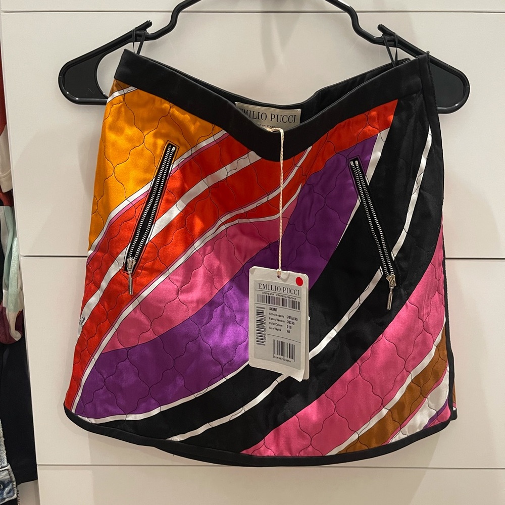 EMILIO PUCCI Skirt Size 40 Never Worn